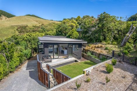 Photo of property in 114 Muri Road, Pukerua Bay, 5026