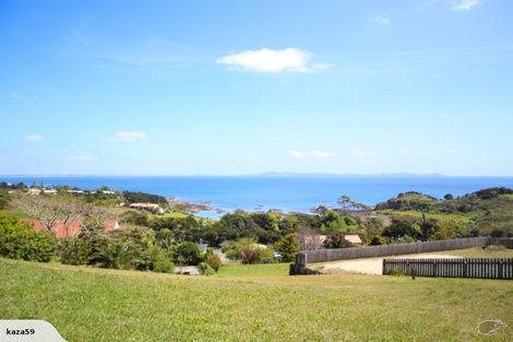 Photo of property in 15 Nancy Wake Place, Cable Bay, 0420