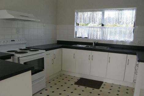 Photo of property in 2/12 Millen Avenue, Pakuranga, Auckland, 2010