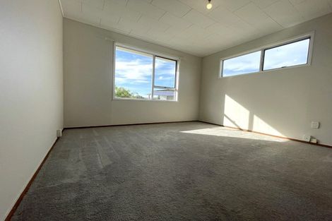 Photo of property in 14 Kereru Place, Half Moon Bay, Auckland, 2012