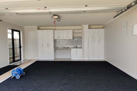 Photo of property in 17 Pinefield Road, Whenuapai, Auckland, 0618