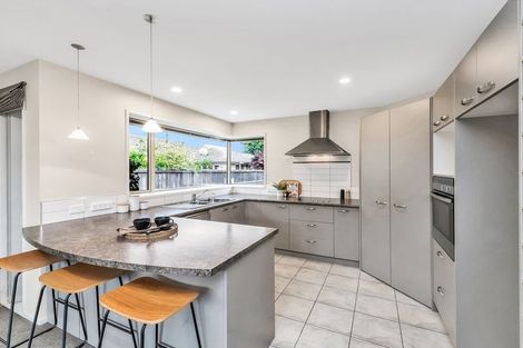 Photo of property in 10 Cyclamen Place, Aidanfield, Christchurch, 8025