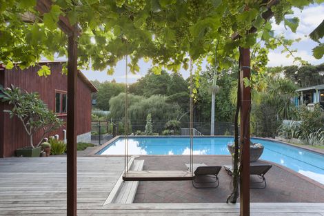 Photo of property in 161 Atkinson Road, Titirangi, Auckland, 0604