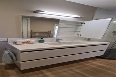 Photo of property in 16 Valdese Rise, Browns Bay, Auckland, 0630