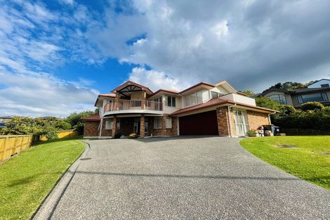 Photo of property in 10 Bonnard Place, West Harbour, Auckland, 0618