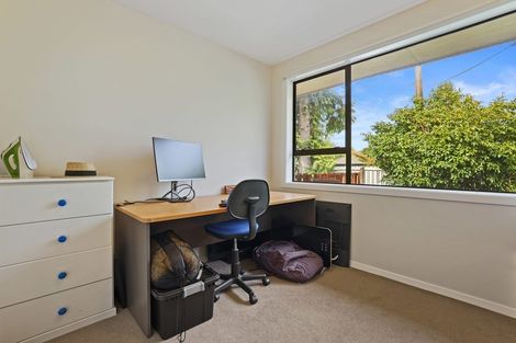 Photo of property in 42 Chedworth Avenue, Bishopdale, Christchurch, 8053