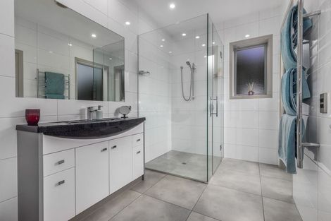 Photo of property in 75b Paremata Haywards Road, Pauatahanui, Porirua, 5381