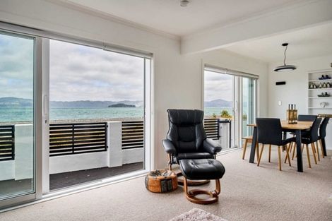 Photo of property in 147 Marine Parade, Eastbourne, Lower Hutt, 5013
