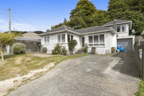 Photo of property in 153 Wellington Road, Wainuiomata, Lower Hutt, 5014