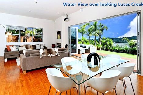 Photo of property in 108 Kittiwake Drive, Schnapper Rock, Auckland, 0632