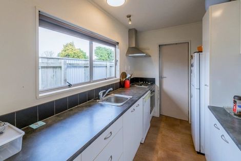 Photo of property in 16 Eruini Street, Waikanae Beach, Waikanae, 5036
