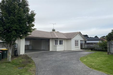 Photo of property in 2/36 West Fairway, Golflands, Auckland, 2013