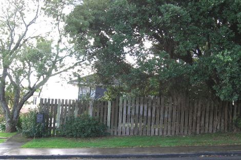 Photo of property in 51a Vodanovich Road, Te Atatu South, Auckland, 0610