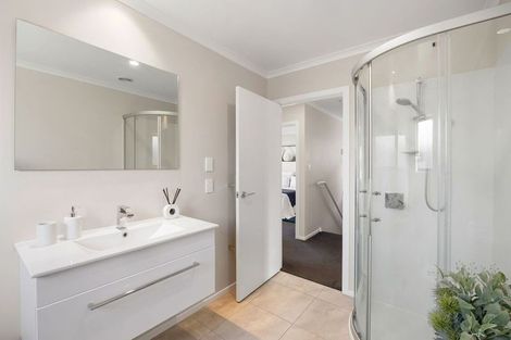 Photo of property in 2 Retallick Place, Flagstaff, Hamilton, 3210