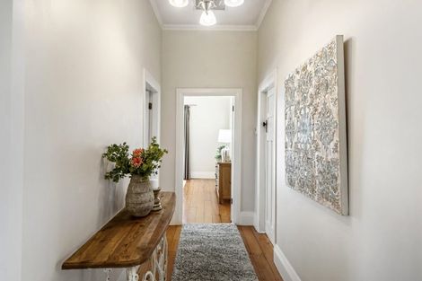 Photo of property in 54 Wairoa Road, Narrow Neck, Auckland, 0624