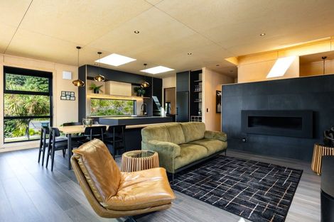 Photo of property in 2 Whaitere Place, Waikawa, Picton, 7220