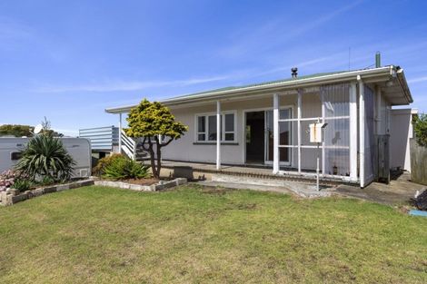 Photo of property in 3 Robert Street, Raglan, 3225