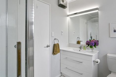 Photo of property in 9 Woodstock Crescent, Leamington, Cambridge, 3432