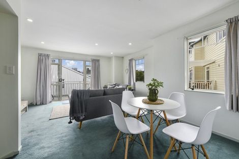 Photo of property in Colombo St Apartments, 3/10 Colombo Street, Newtown, Wellington, 6021