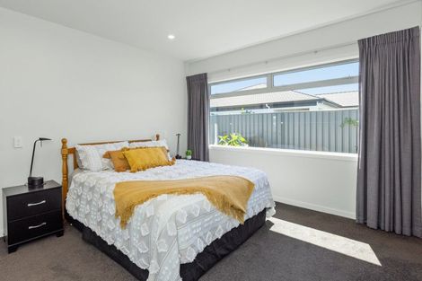 Photo of property in 1 Benmore Place, Poraiti, Napier, 4112