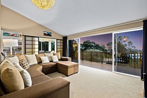 Photo of property in 325 Don Buck Road, Massey, Auckland, 0614