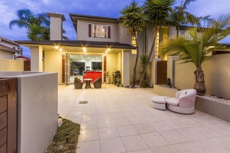 Photo of property in 11 Mistral Place, West Harbour, Auckland, 0618