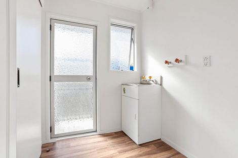 Photo of property in 10 Hinerau Street, Henderson, Auckland, 0612