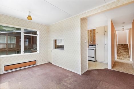 Photo of property in 11 The Spinney, Titahi Bay, Porirua, 5022