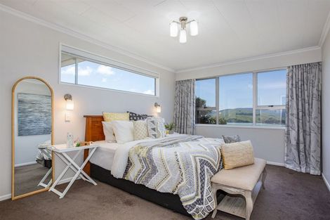 Photo of property in 116 Kahu Road, Paremata, Porirua, 5024