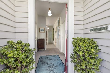 Photo of property in 58 Motuhara Road, Plimmerton, Porirua, 5026