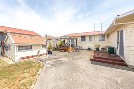 Photo of property in 25 Alexandra Street, Marton, 4710