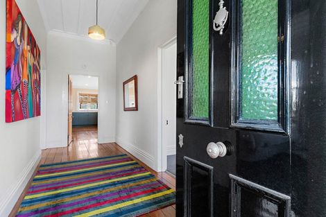 Photo of property in 98 Jellicoe Street, Martinborough, 5711