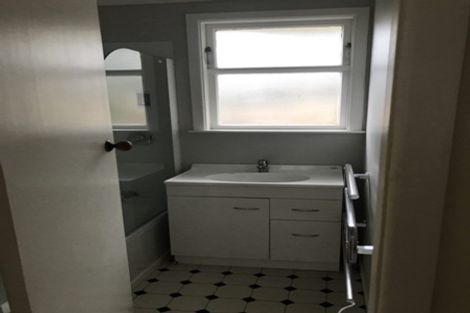 Photo of property in 92 Ironside Road, Johnsonville, Wellington, 6037