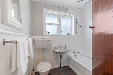 Photo of property in 32 Cardiff Street, Awapuni, Palmerston North, 4412