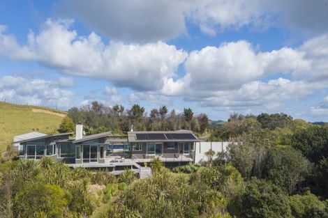 Photo of property in 917 Pakiri Block Road, Tomarata, Wellsford, 0974