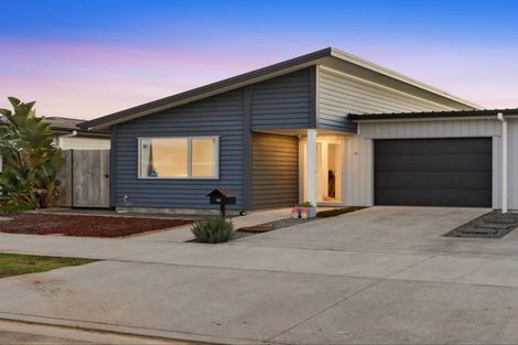 Photo of property in 16 Harore Road, Takanini, 2112