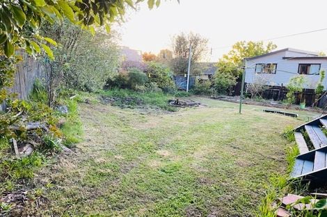 Photo of property in 30 Santiago Crescent, Unsworth Heights, Auckland, 0632