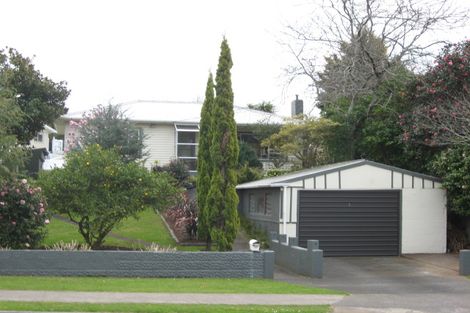 Photo of property in 30 Awanui Street, Merrilands, New Plymouth, 4312