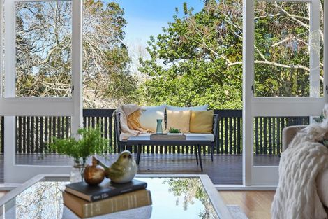 Photo of property in 11 Micawber Place, Mellons Bay, Auckland, 2014