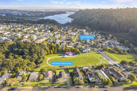 Photo of property in 58 Simon Ellice Drive, Bayview, Auckland, 0629
