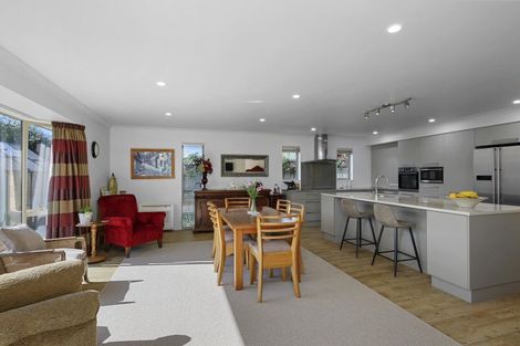 Photo of property in 10 Devon Crescent, Darfield, 7510