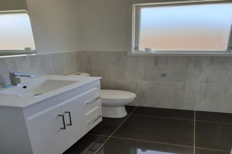 Photo of property in 21c Wells Road, Bucklands Beach, Auckland, 2012