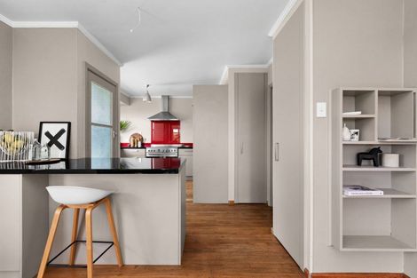 Photo of property in 16a Howard Road, Taradale, Napier, 4112