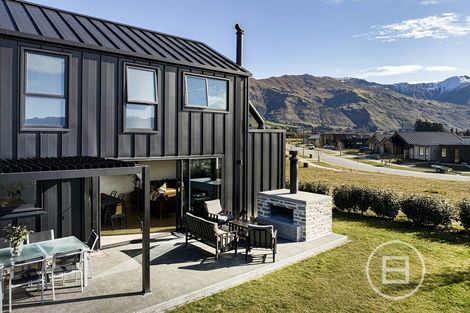Photo of property in 21 Marjon Drive, Wanaka, 9305