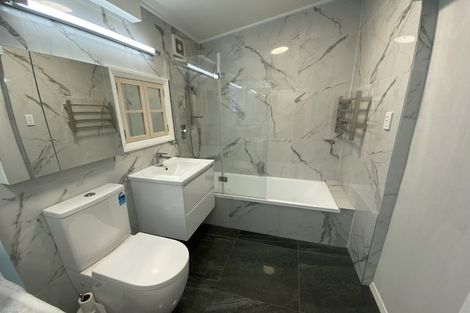 Photo of property in 387 Muritai Road, Eastbourne, Lower Hutt, 5013