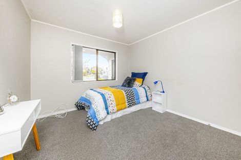 Photo of property in 11 Slim Place, Clendon Park, Auckland, 2103