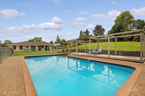 Photo of property in 15 Redmount Place, Red Hill, Papakura, 2110