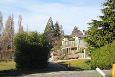 Photo of property in 14 Morrows Mead, Wanaka, 9305