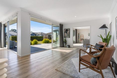 Photo of property in 1 Charlotte Drive, Omokoroa, 3114