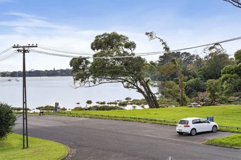 Photo of property in 26 Tamaki Bay Drive, Pakuranga, Auckland, 2010